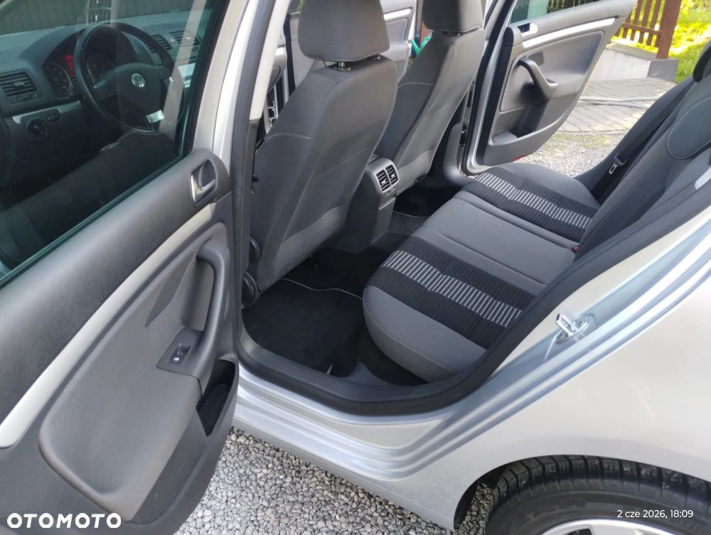 Volkswagen Golf 1.6 United - 28
