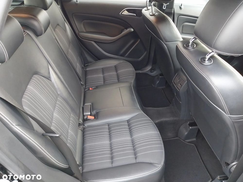 Mercedes-Benz Klasa B 180 BlueEFFICIENCY Edition Style - 26