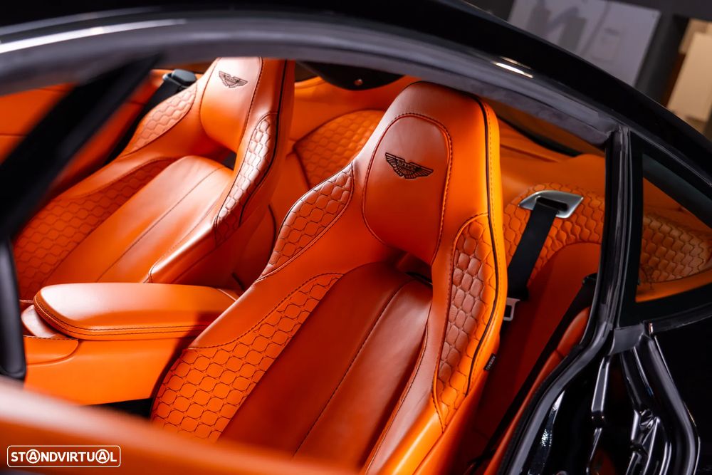 Aston Martin Vanquish 5.9 V12 - 33