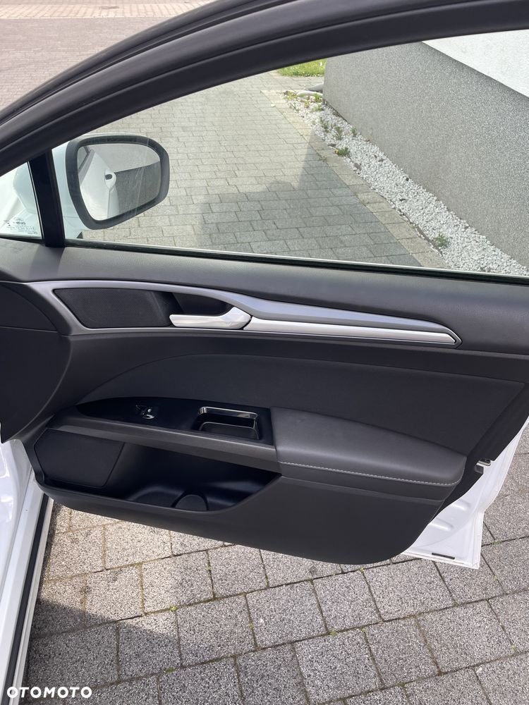 Ford Mondeo 2.0 TDCi Titanium - 19