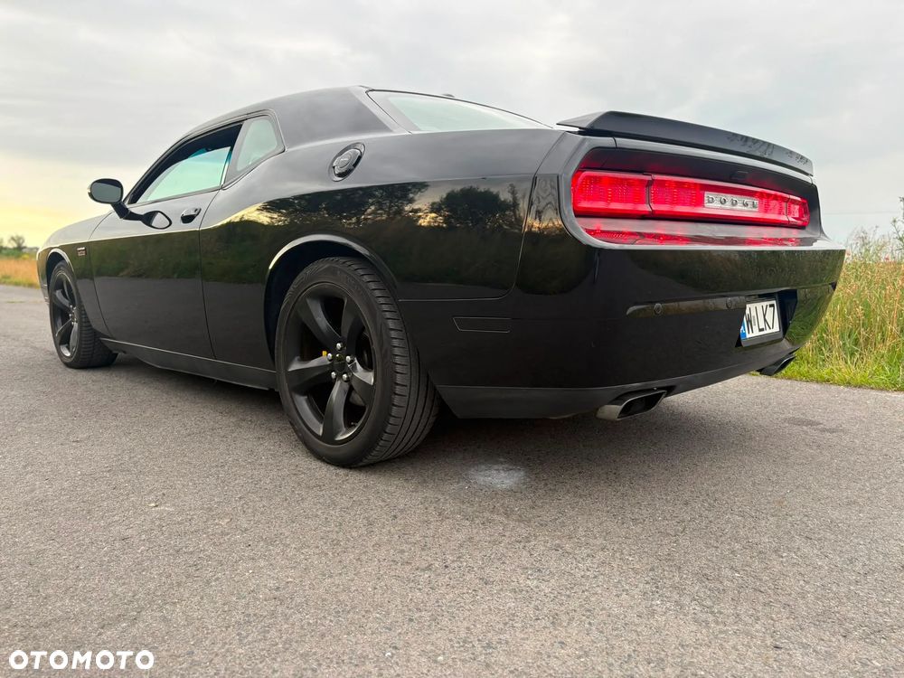 Dodge Challenger - 14