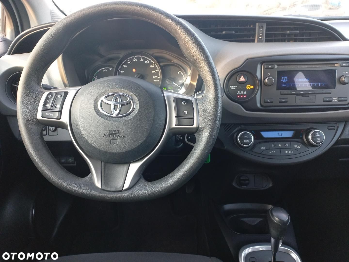 Toyota Yaris - 16