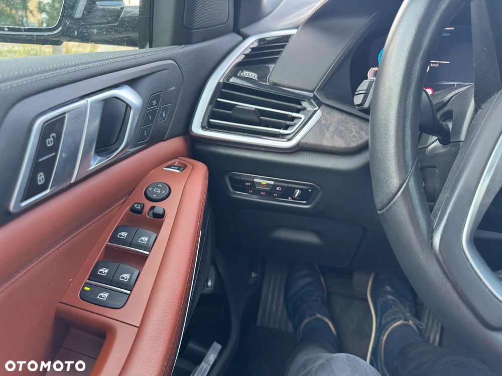BMW X5 xDrive45e - 8