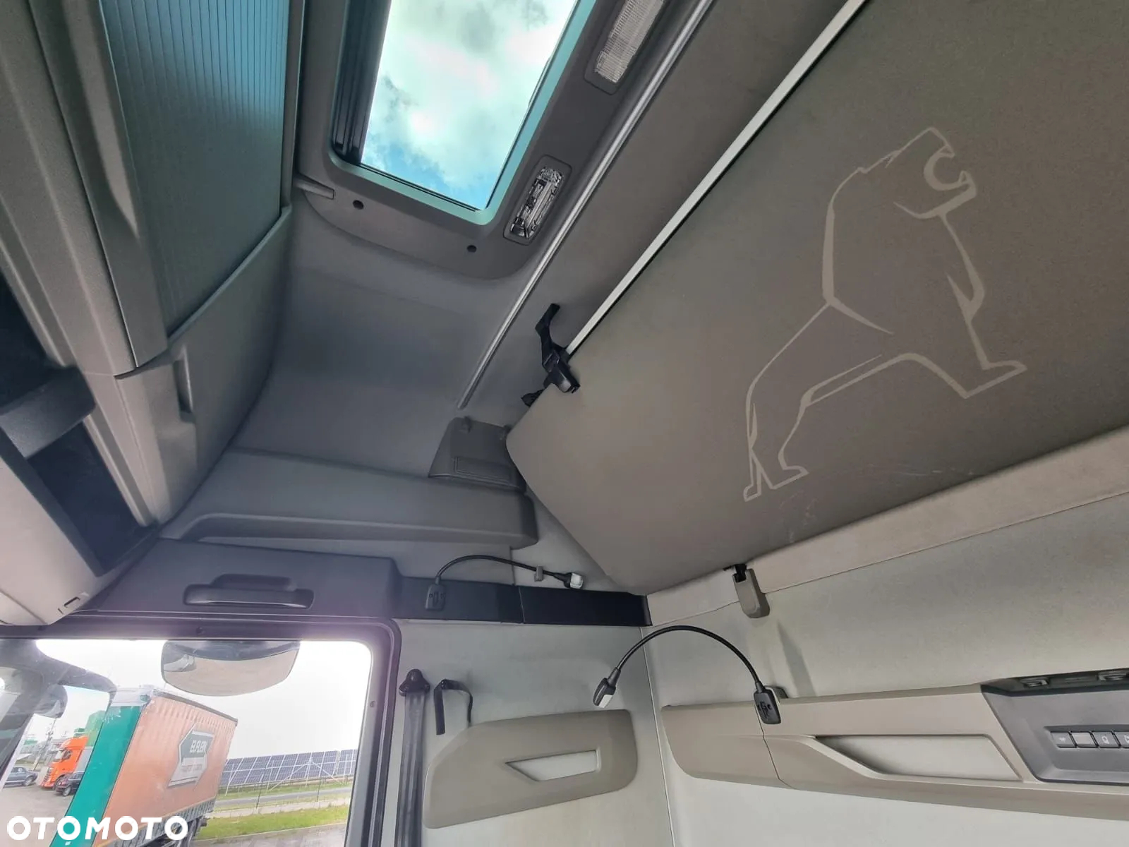 MAN TGX 18.470 LOWDECK PO KONTRAKCIE DUZA KABINA RETARDER ASYSTENT MARTWEGO POLA SALON PL AUTOMAT ZBIORNIKI 1090 LITRÓW RADAR - 20