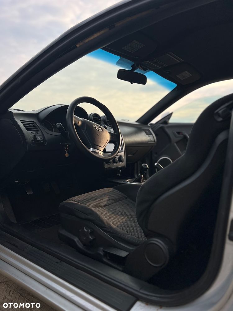 Hyundai Coupe - 13