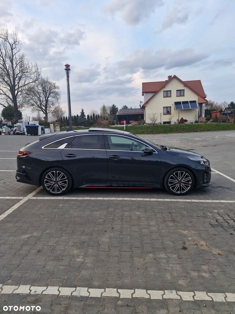 Kia ProCeed - 8