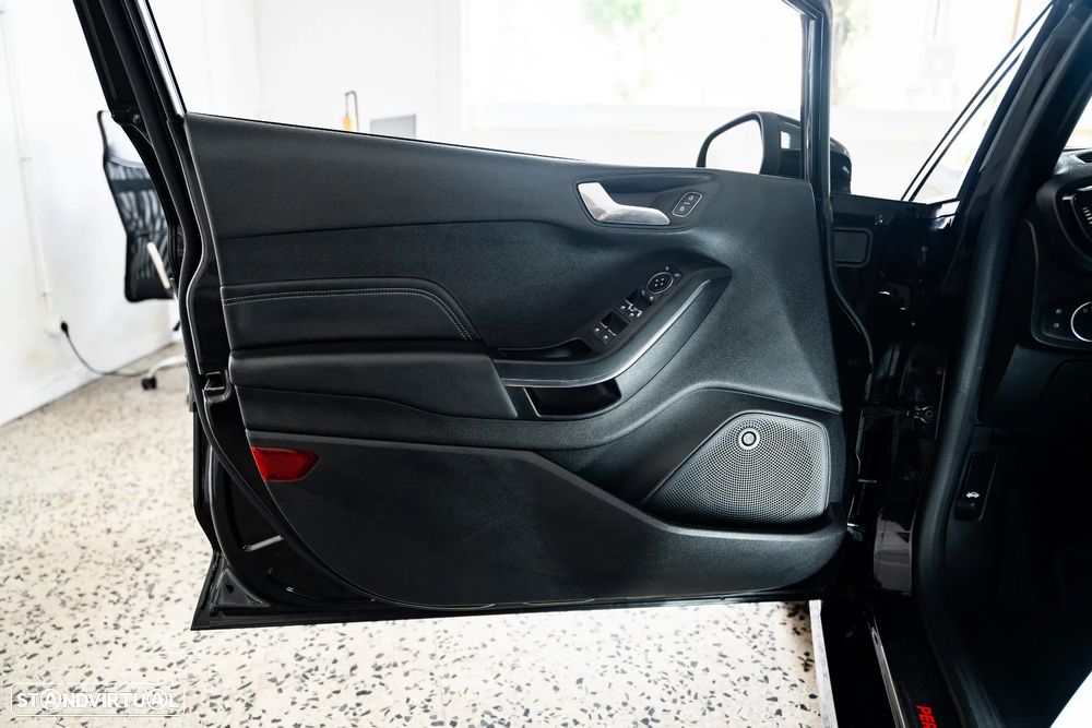 Ford Fiesta 1.5 EcoBoost ST - 43