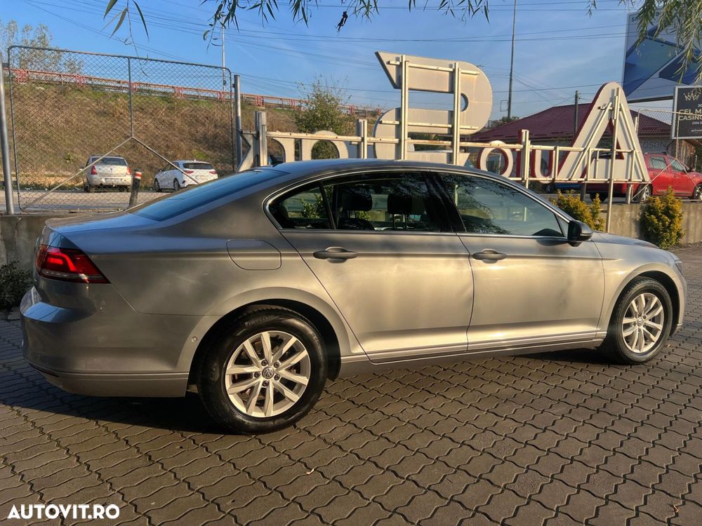 Volkswagen Passat 1.6 TDI DSG Comfortline - 15