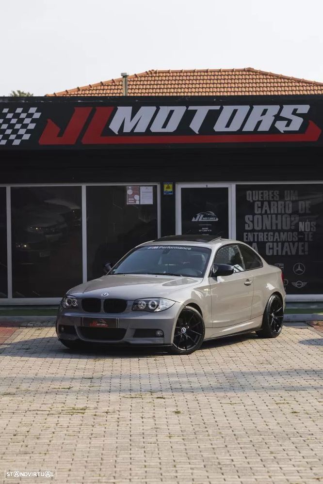 BMW 118 d Pack M - 2