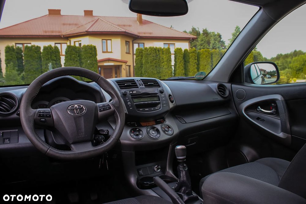 Toyota RAV4 2.0 4x2 Sol - 28