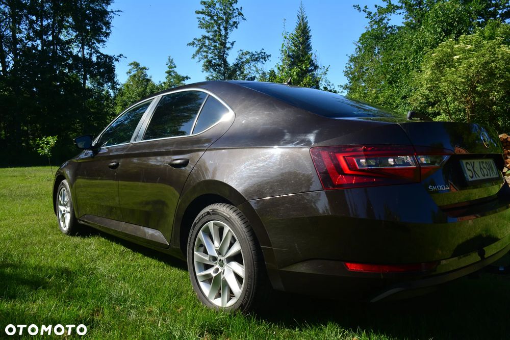 Skoda Superb 2.0 TDI Style - 2