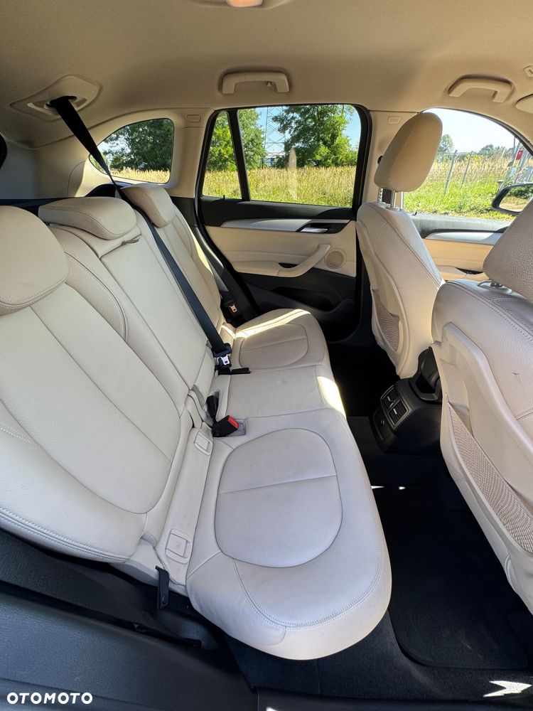 BMW X1 sDrive18d Advantage - 16