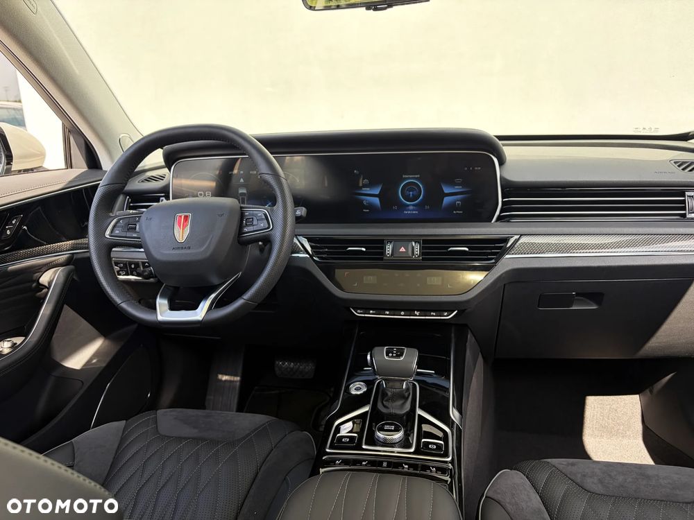 Hongqi HS5 - 32