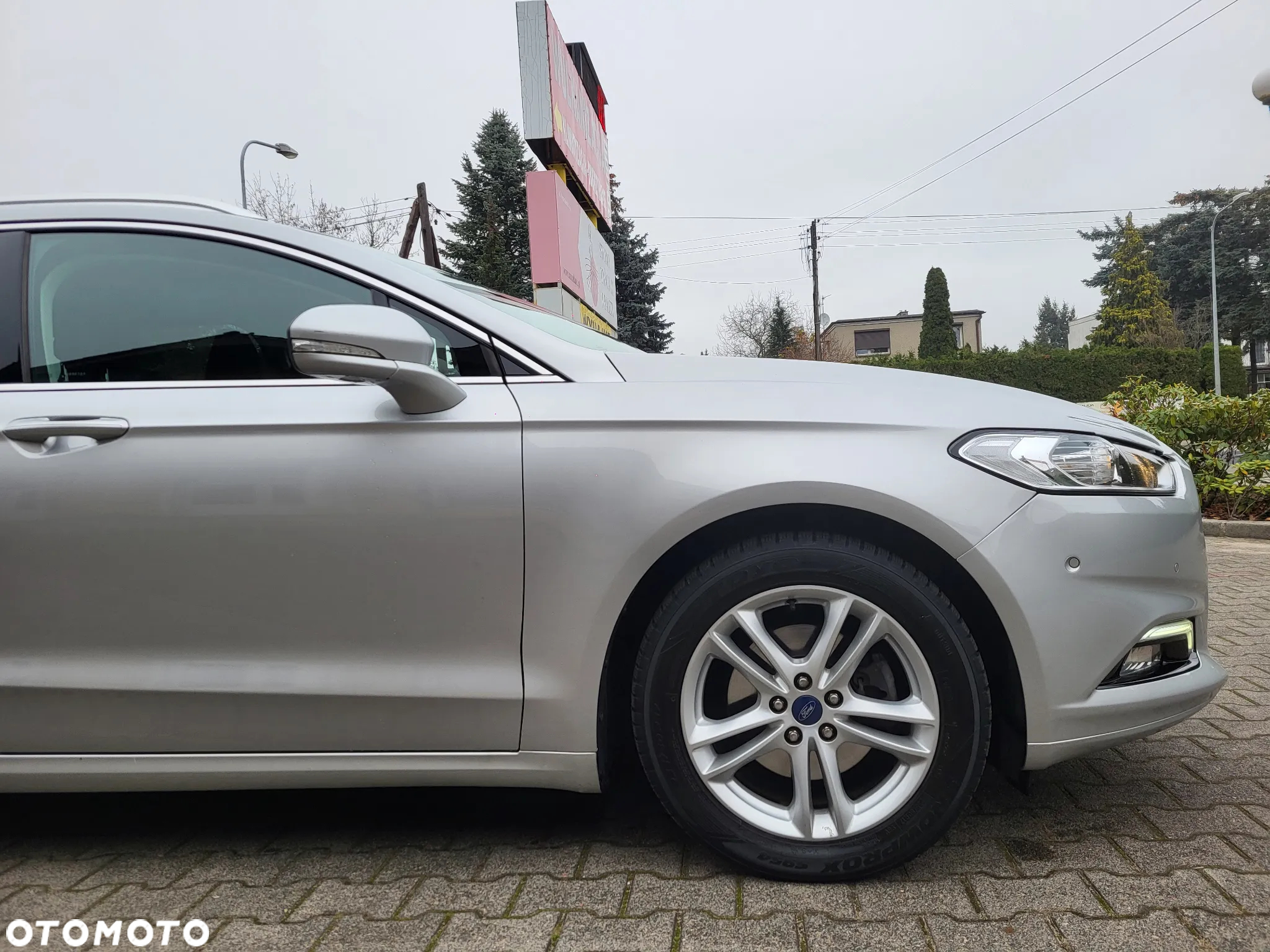 Ford Mondeo - 12