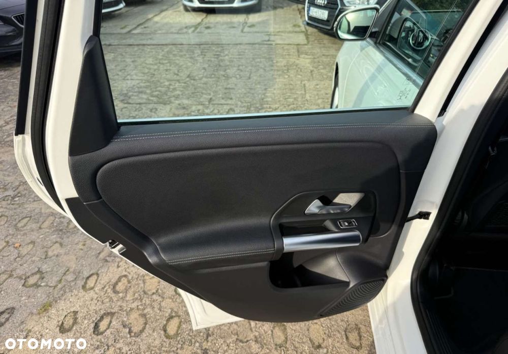 Mercedes-Benz Klasa B - 25