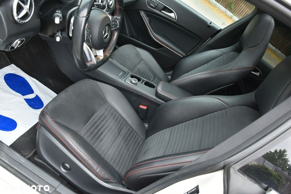 Mercedes-Benz CLA 200 7G-DCT AMG Line - 31
