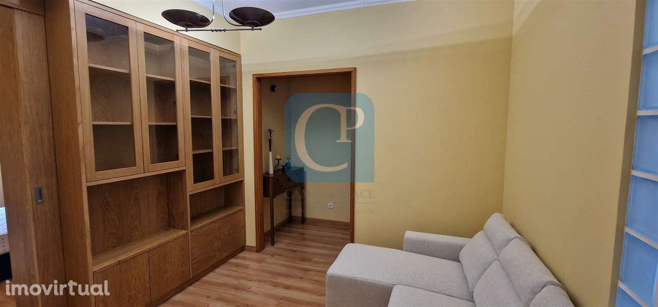 Apartamento T2 mobilado e equipado em Lordelo do Ouro - Grande imagem: 3/26