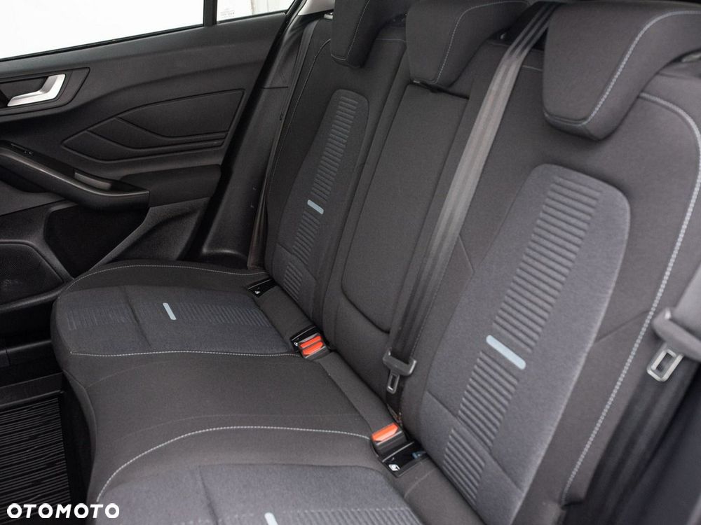 Ford Focus 1.0 EcoBoost Hybrid ACTIVE X - 26