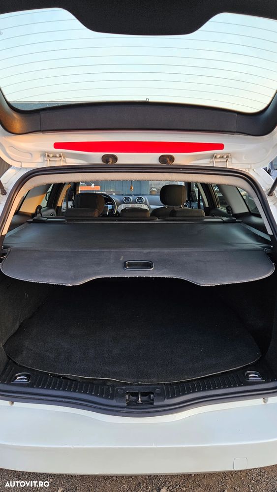 Ford Mondeo 1.8 TDCi Trend - 12