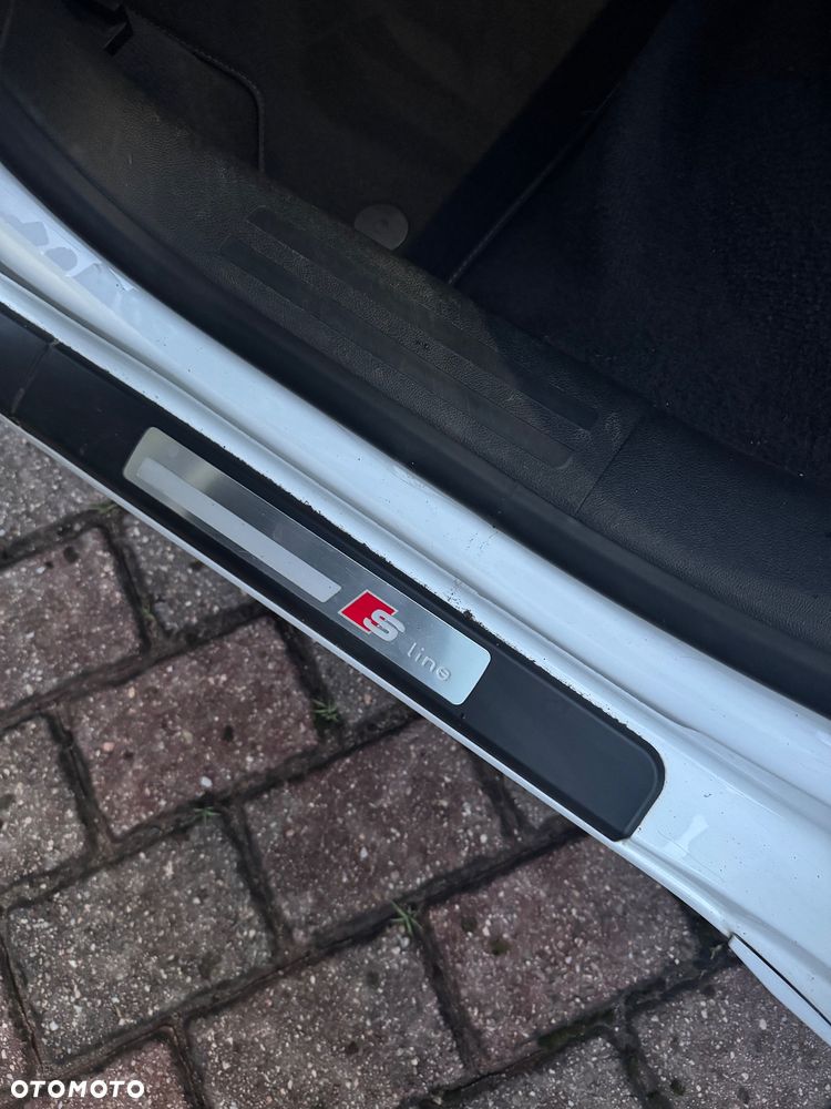 Audi A3 Sportback 1.4 TFSI S Line Sportpaket plus - 28