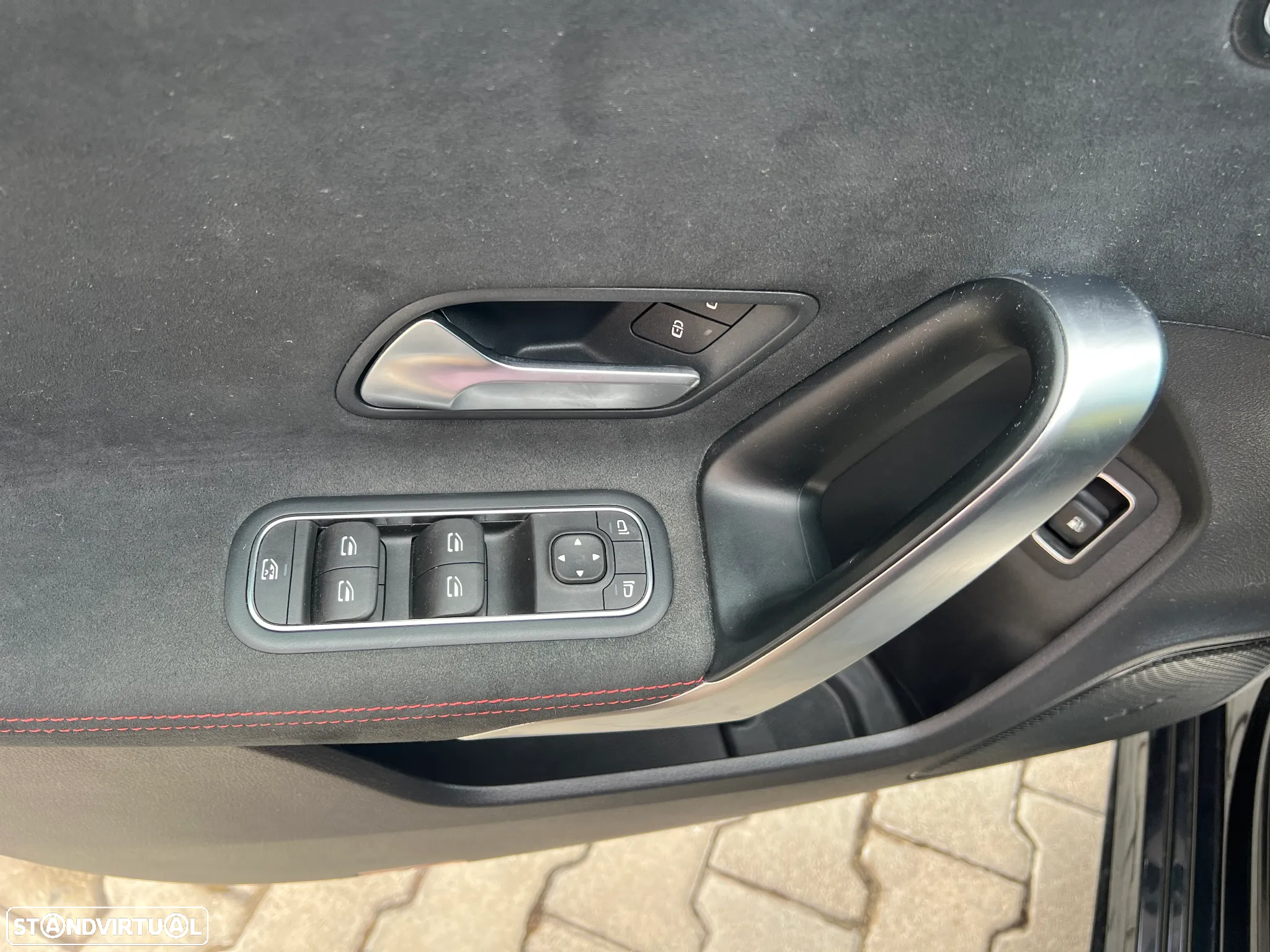 Mercedes-Benz A 250 e AMG Line - 14