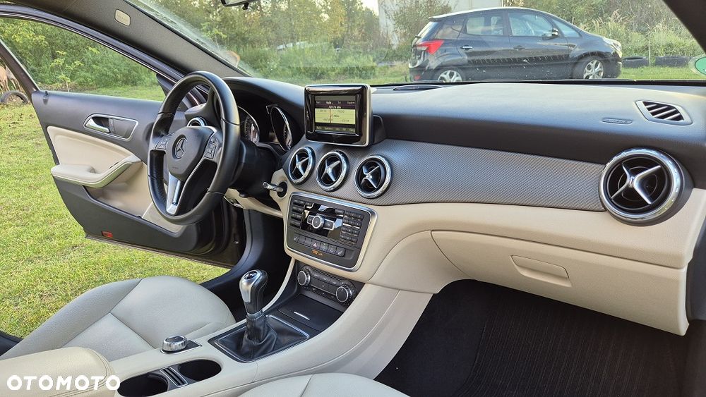 Mercedes-Benz Gla 2015 photo 5
