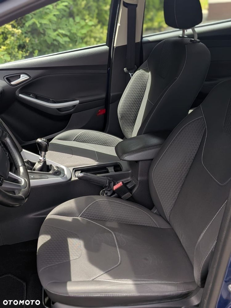 Ford Focus SW - 15