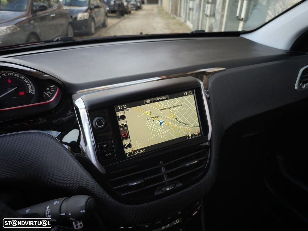 Peugeot 2008 1.2 PureTech GT Line - 19