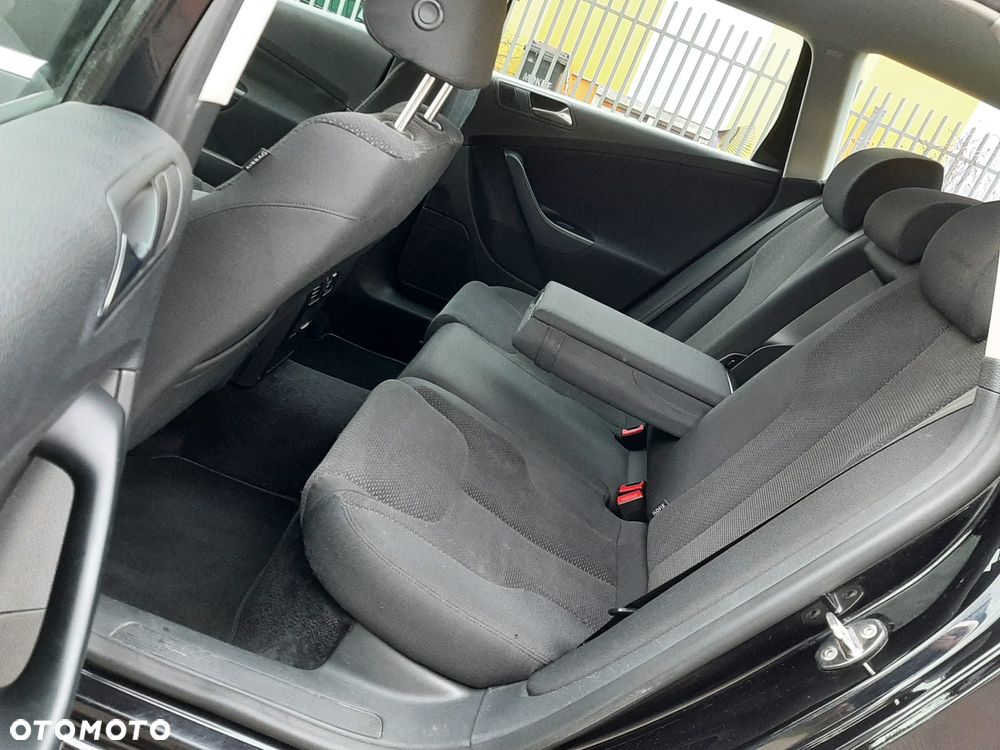 Volkswagen Passat Variant - 12