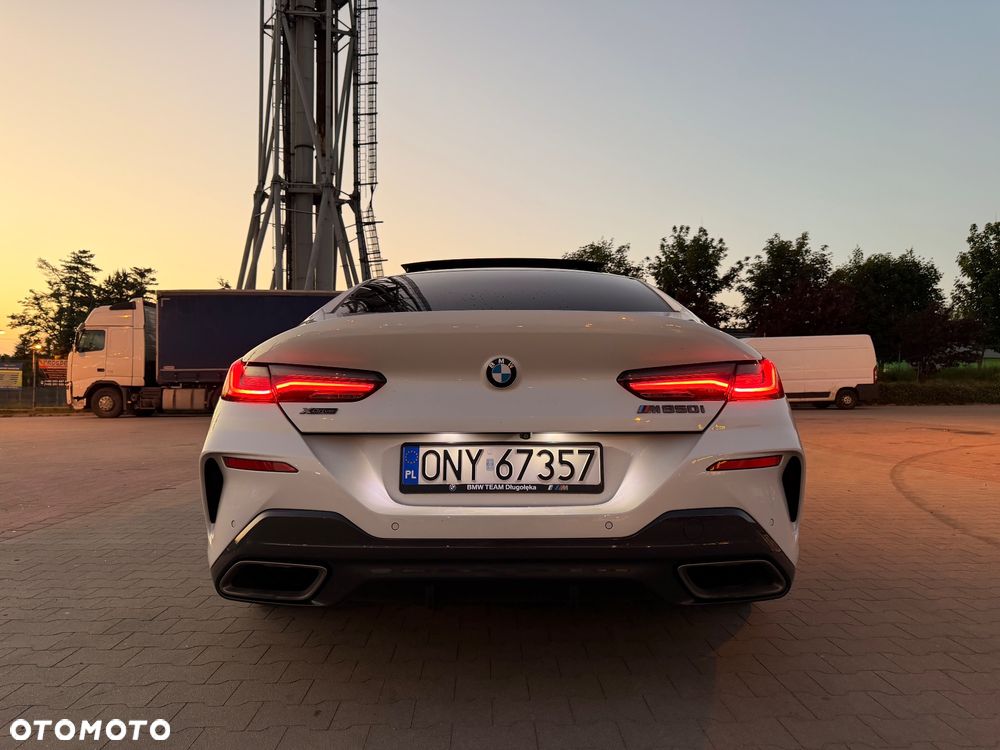 BMW Seria 8 - 18