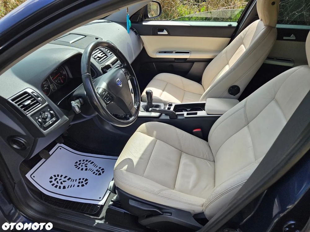 Volvo V50 DPF D3 Summum - 17