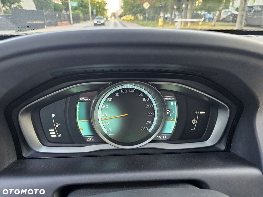 Volvo XC 60 D3 Inscription - 12