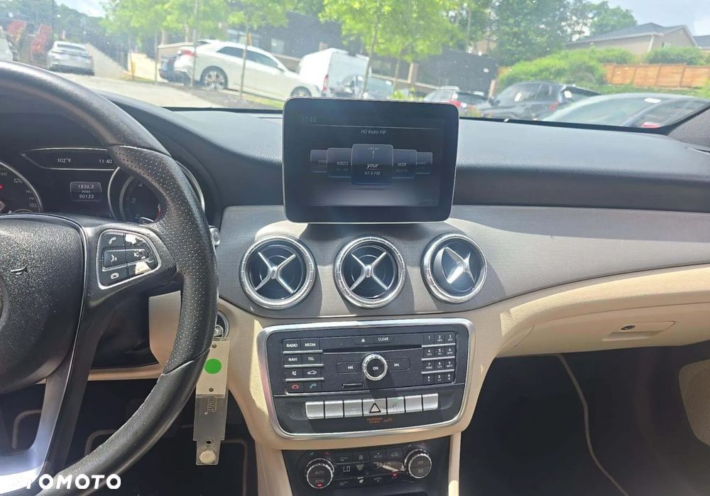 Mercedes-Benz CLA 250 4Matic 7G-DCT - 6