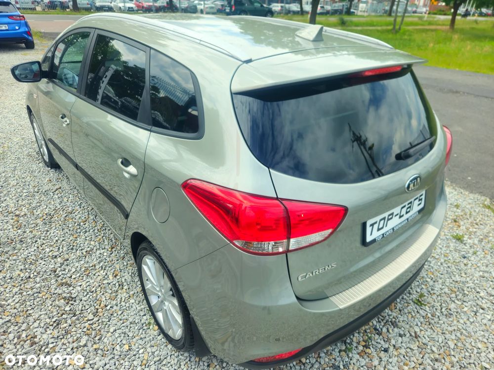 Kia Carens 1.6 GDI ISG Spirit - 10