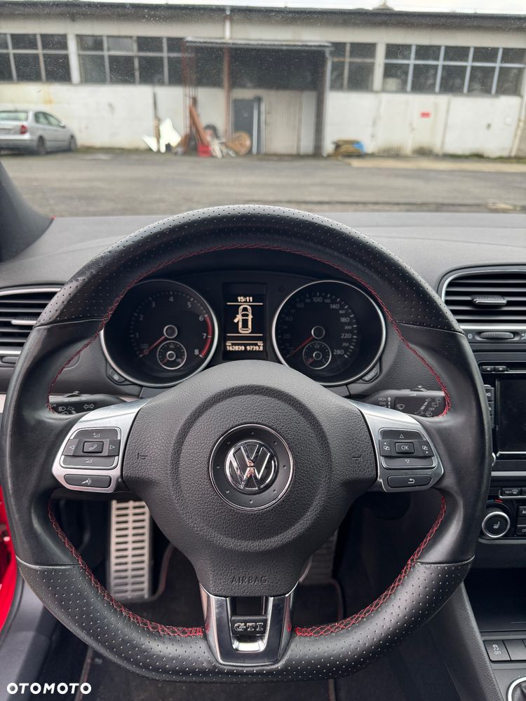 Volkswagen Golf 2.0 TSI GTI - 12