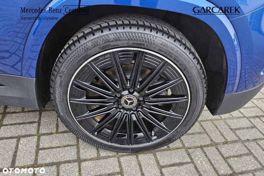 Mercedes-Benz GLA - 8