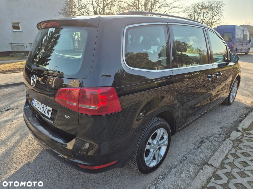 Volkswagen Sharan 2.0 TDI Comfortline DSG - 4