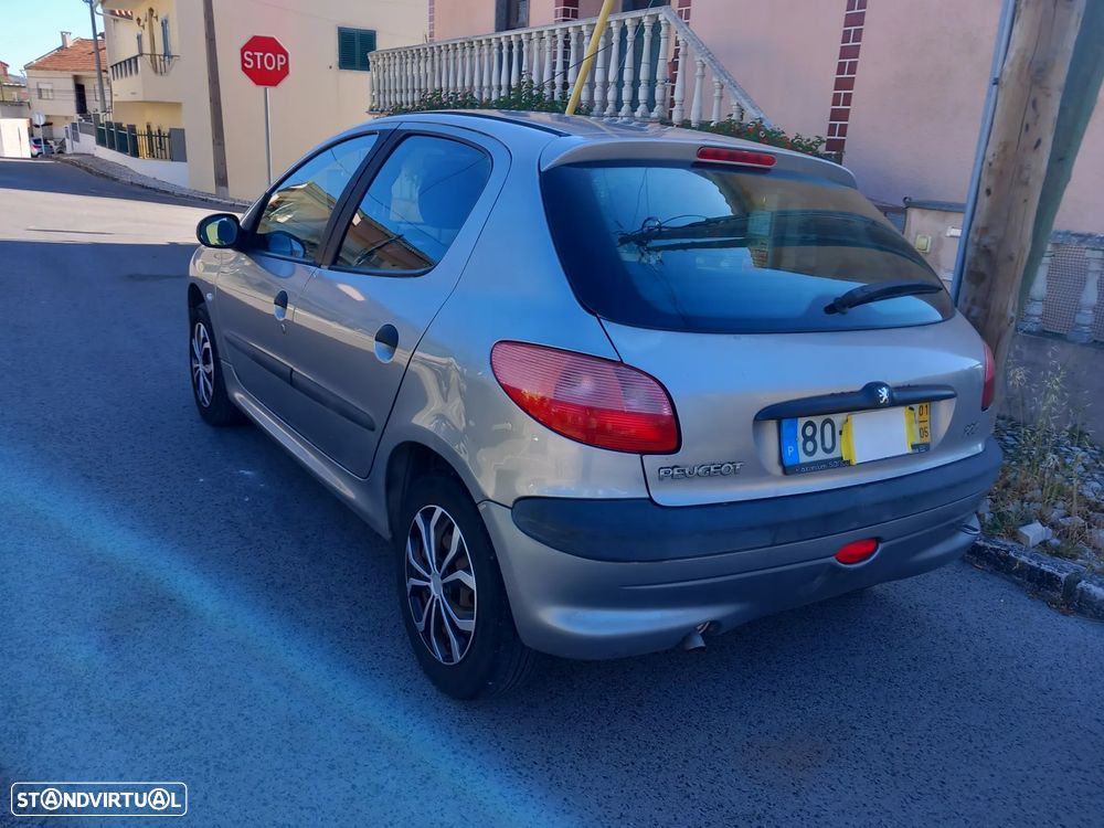 Peugeot 206 1.1 Color Line - 4