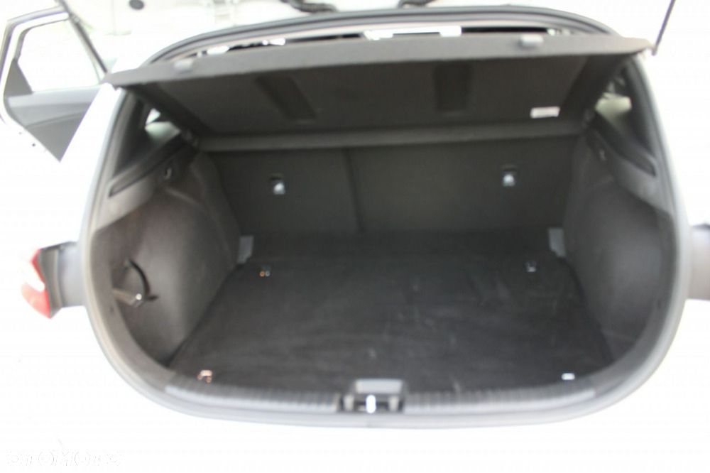 Kia Ceed - 28