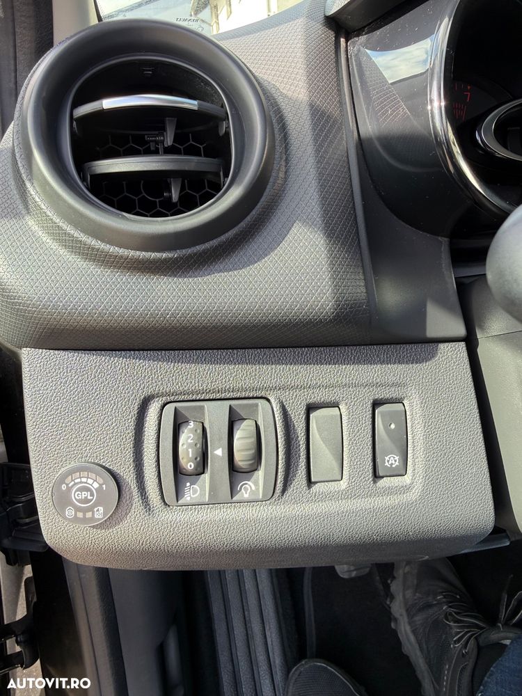 Renault Clio TCe Life - 15