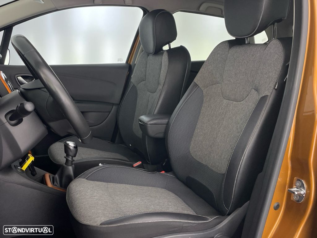 Renault Captur 1.5 dCi Exclusive - 19