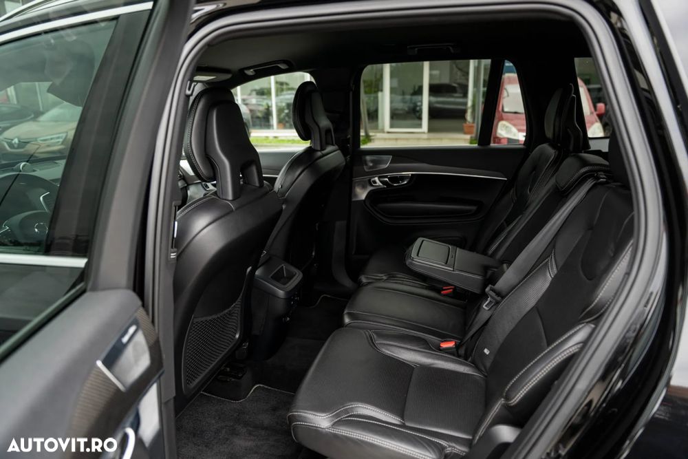 Volvo XC 90 D5 AWD Geartronic RDesign - 22