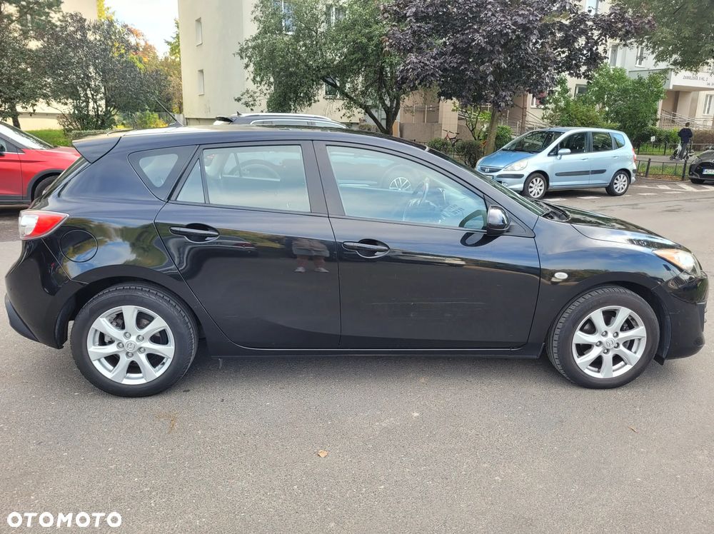 Mazda 3 1.6 CD Active + - 3