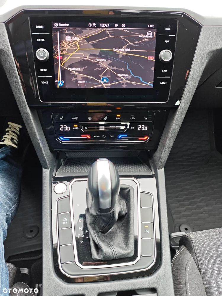 Volkswagen Passat 2.0 TDI SCR DSG Business - 19