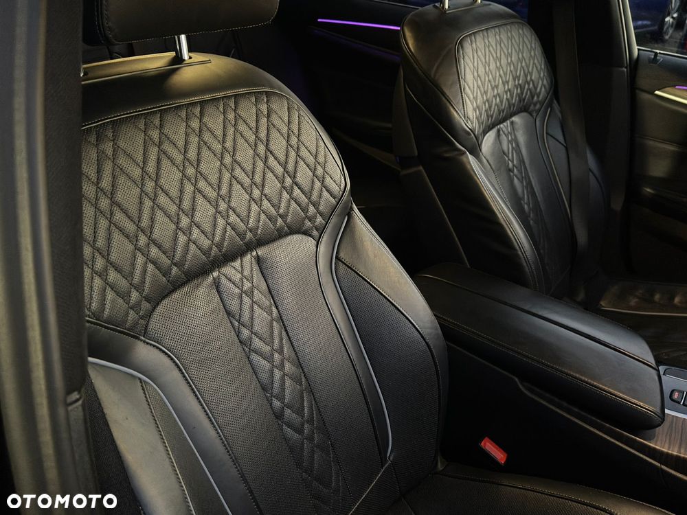 BMW Seria 5 520d xDrive M Sport sport - 29