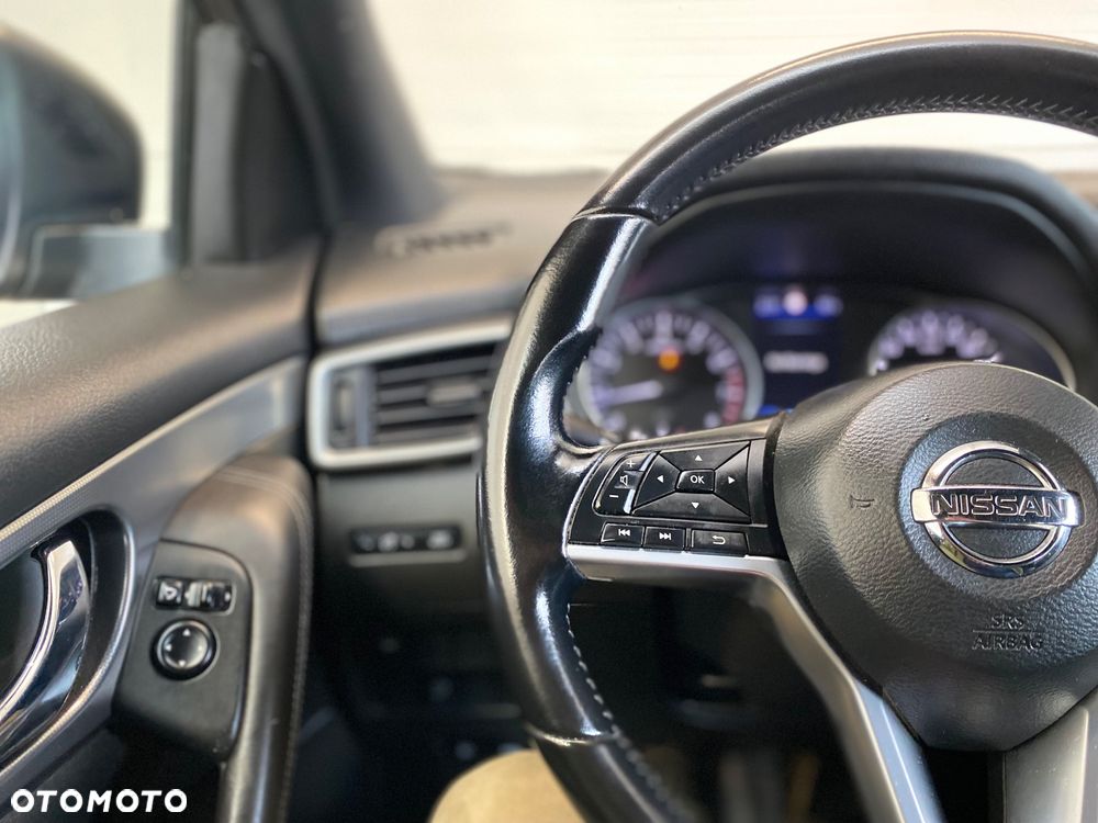 Nissan Qashqai 1.3 DIG-T TEKNA - 20