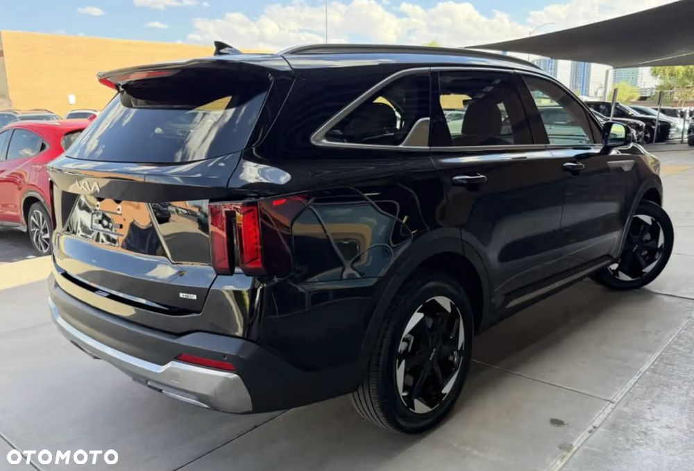 Kia Sorento - 4