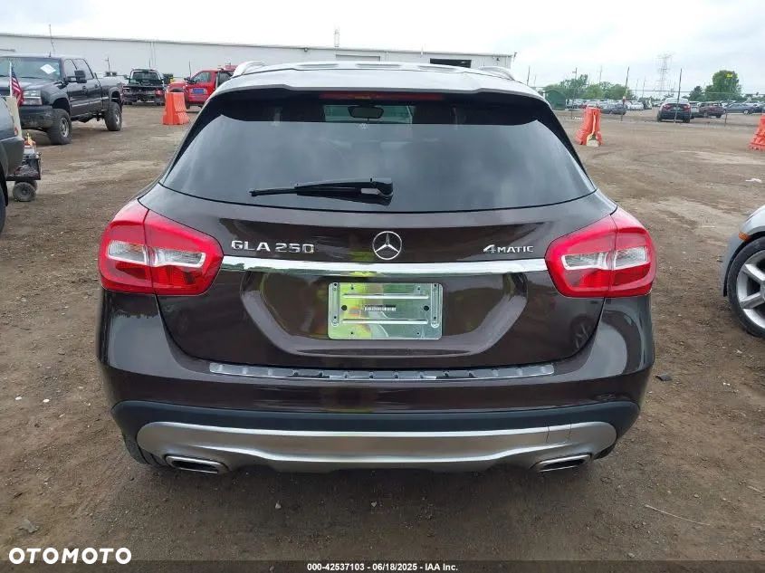 Mercedes-Benz GLA 250 4-Matic - 2