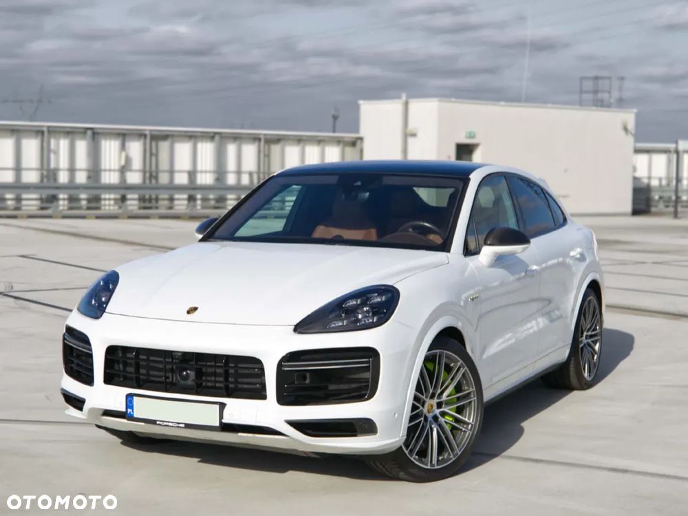 Porsche Cayenne Turbo S E-Hybrid Tiptronic S - 2