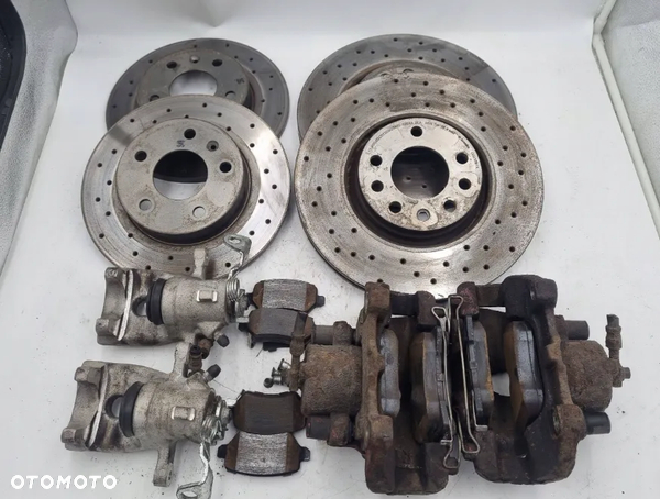 Brembo Zestaw Tarcze Tarcza Wentylowana Klocki Zaciski Astra H GTC 0993691X 0876271X